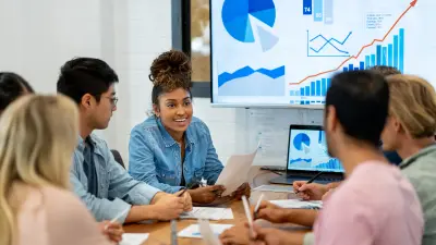 ein Team während eines Meetings